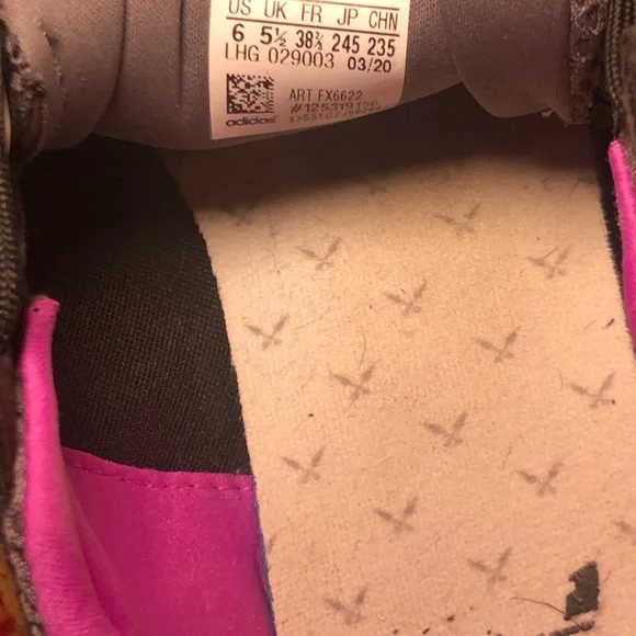 Adidas Sneakers in Purple and Black - Picture 6 of 9